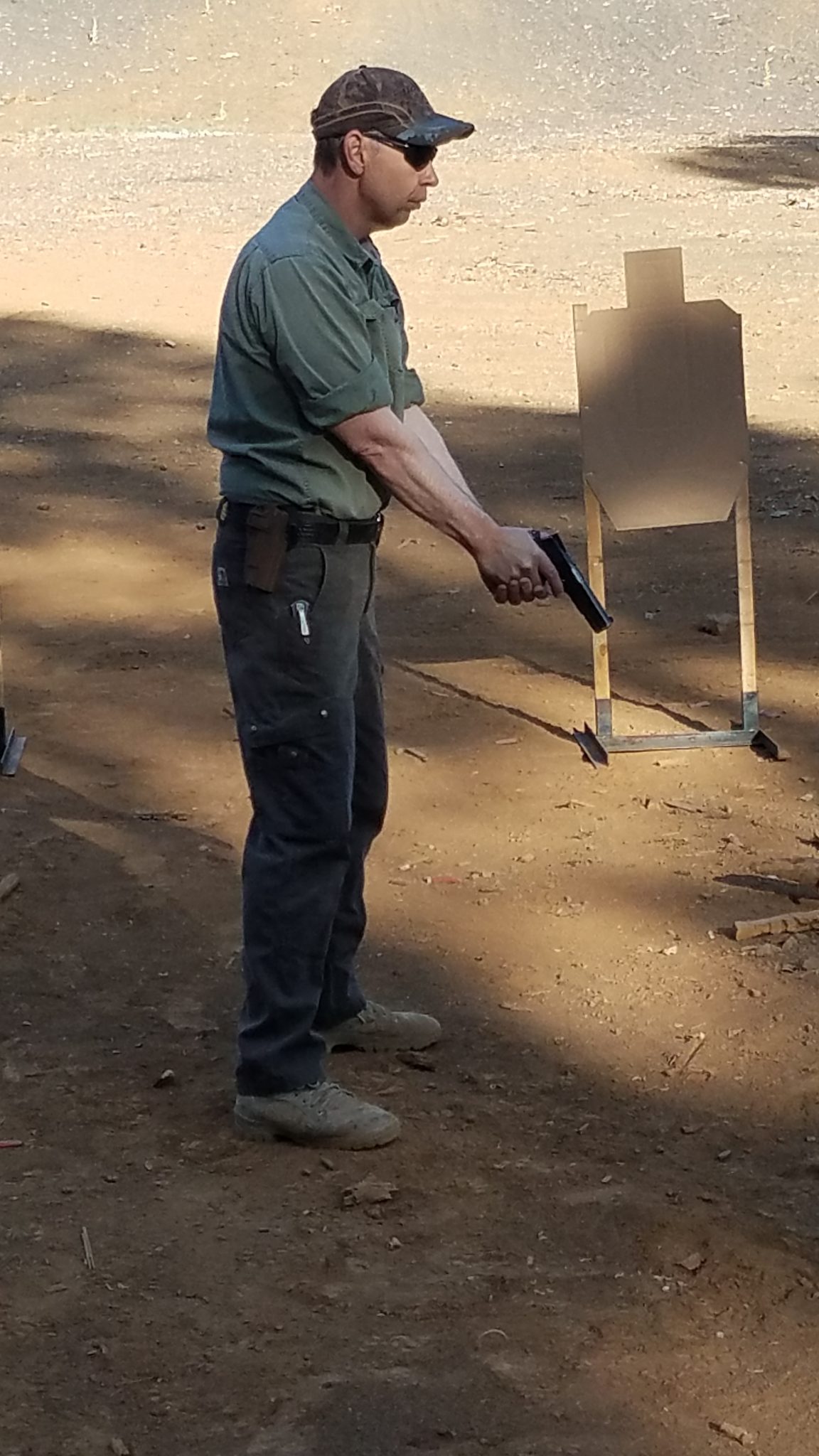 How to Hold a Pistol, Aim and Shoot Correctly